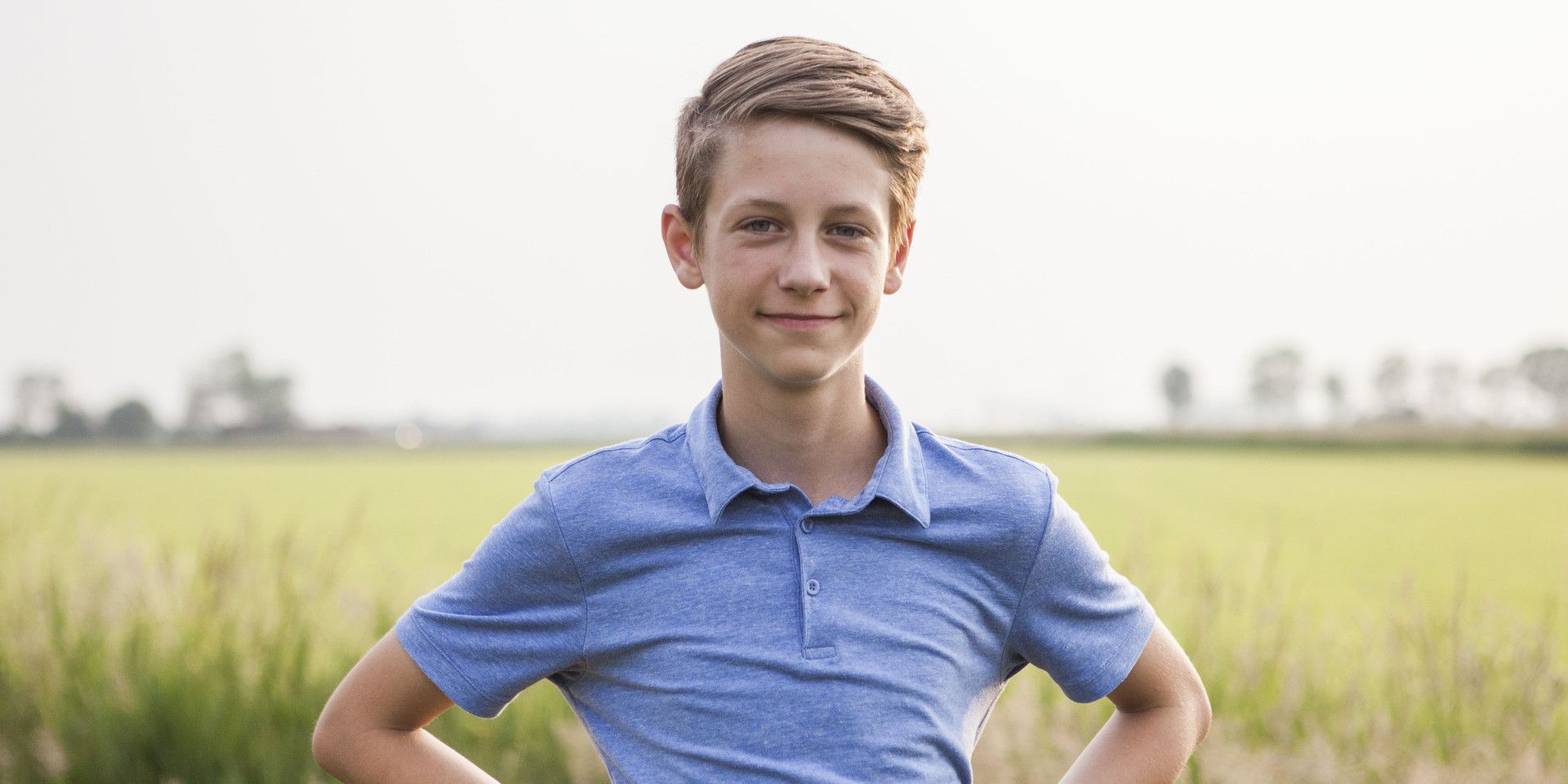 jongen buiten