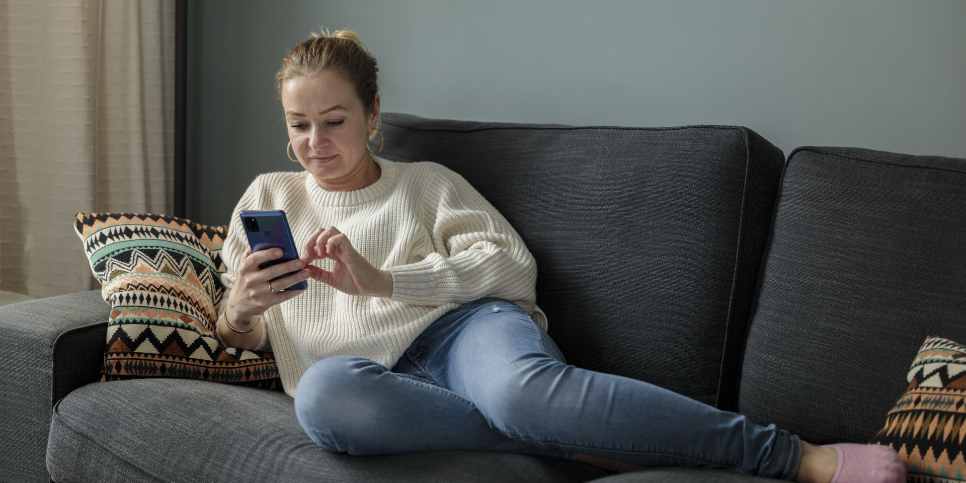 vrouw op de bank