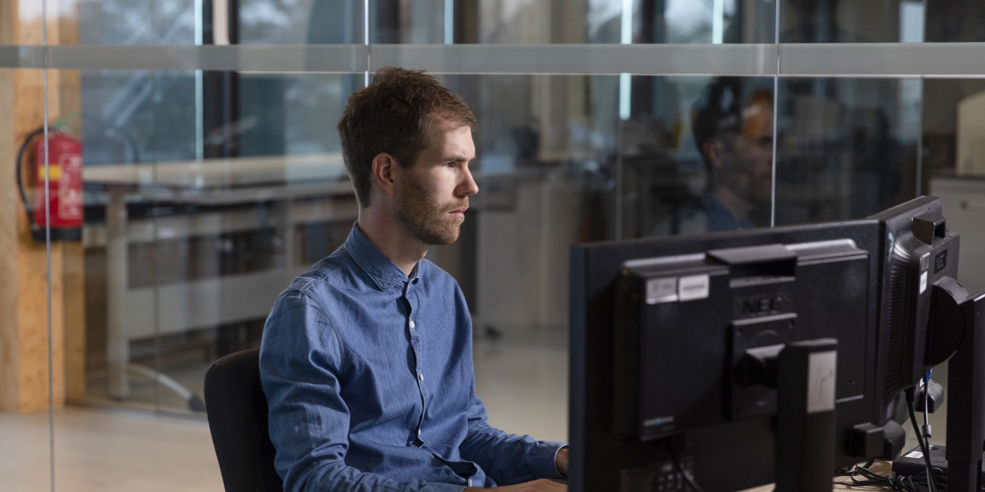 medewerker Lifelines op hoofdkantoor